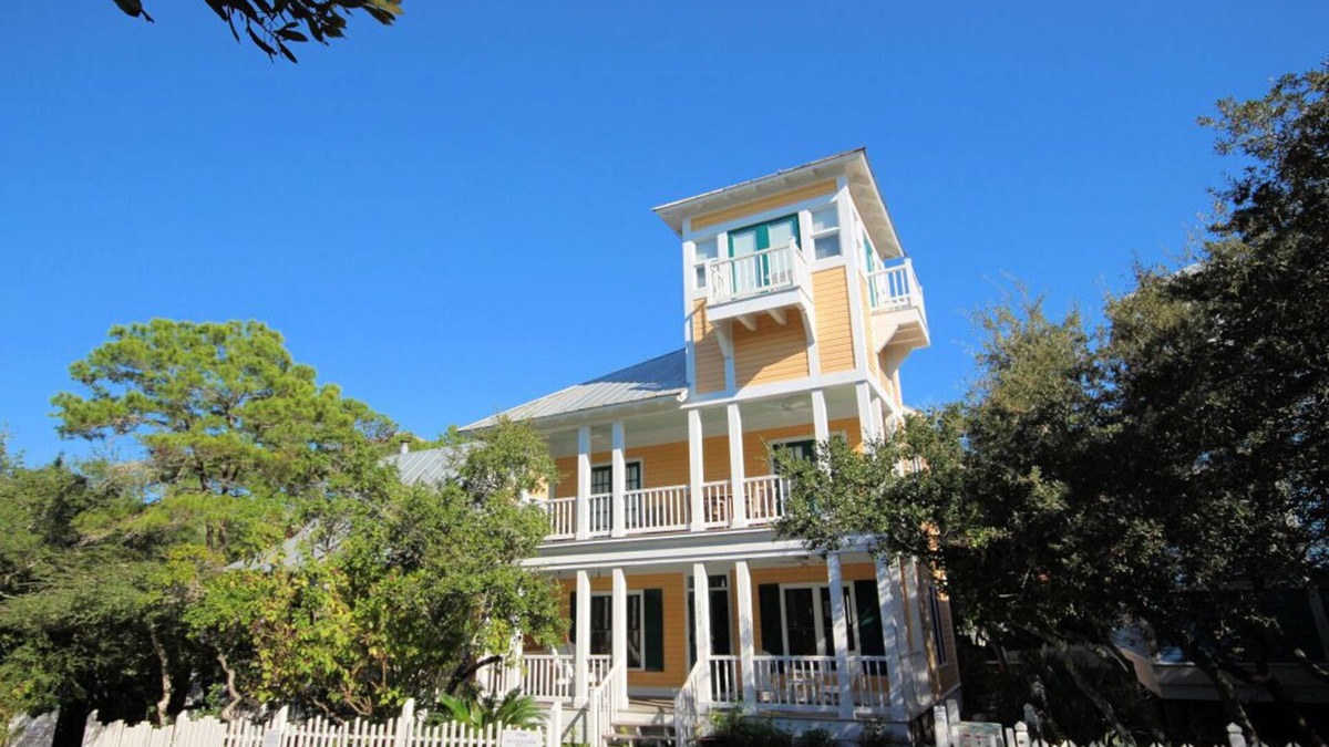 Seaside House | Seaside "Coquina" |2 BR | Sleeps 6 | Steps from 2 pools | Bikes