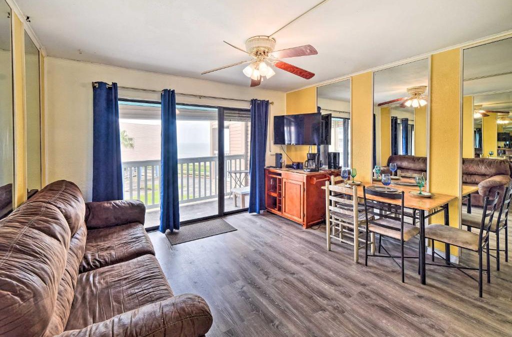 North Beach Apartment | Seaside Corpus Christi Condo at The Villa del Sol!