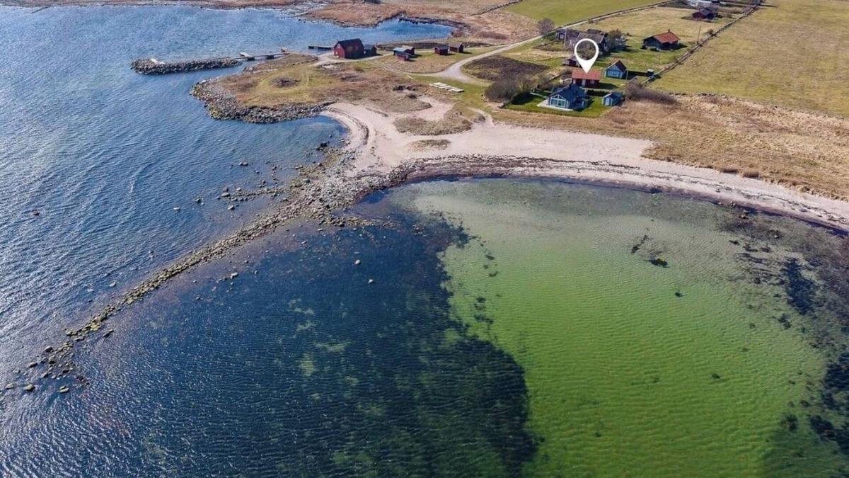 Farjestaden Cottage | Seaside cottage on eastern Öland, 50m to sandy beach and 15 min to Färjestaden!