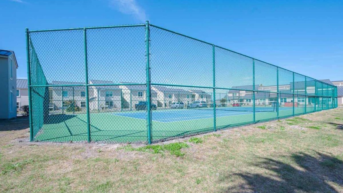 Harbor Oaks Condo | Seaside Cottage With Water Views!