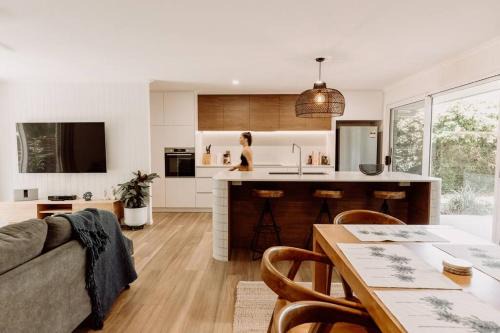 Mount Coolum House | Seaside Escape on 'Tanah'