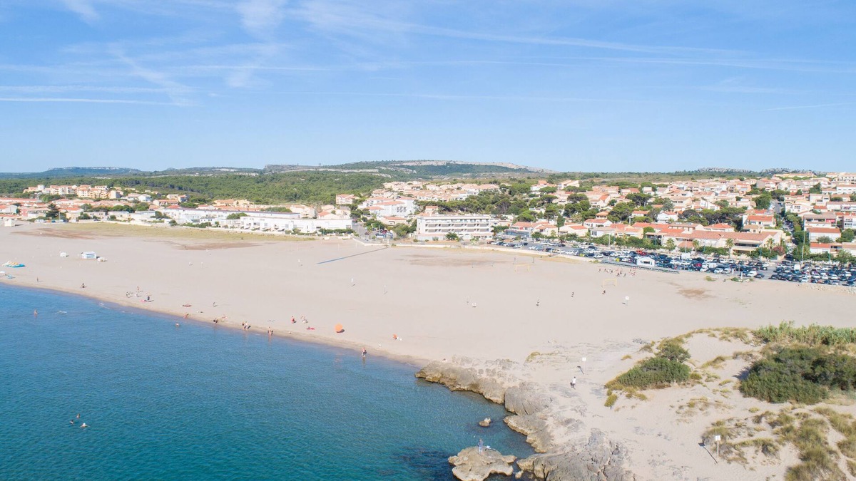 Saint-Pierre-la-Mer House | Seaside Escape: Spacious Balcony Units Next to Narbonne Beach | Pet-Friendly