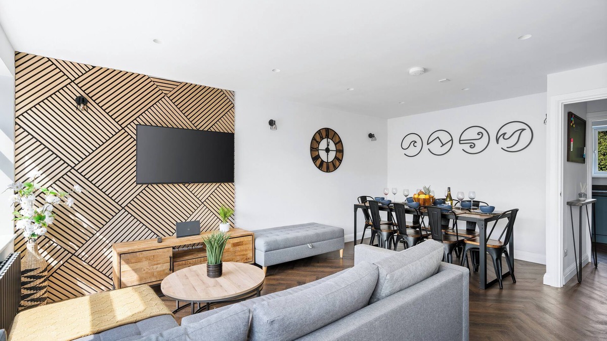 Seaford Apartment | Seaside Escape: Warm & Cosy Winter Getaway by the Sea