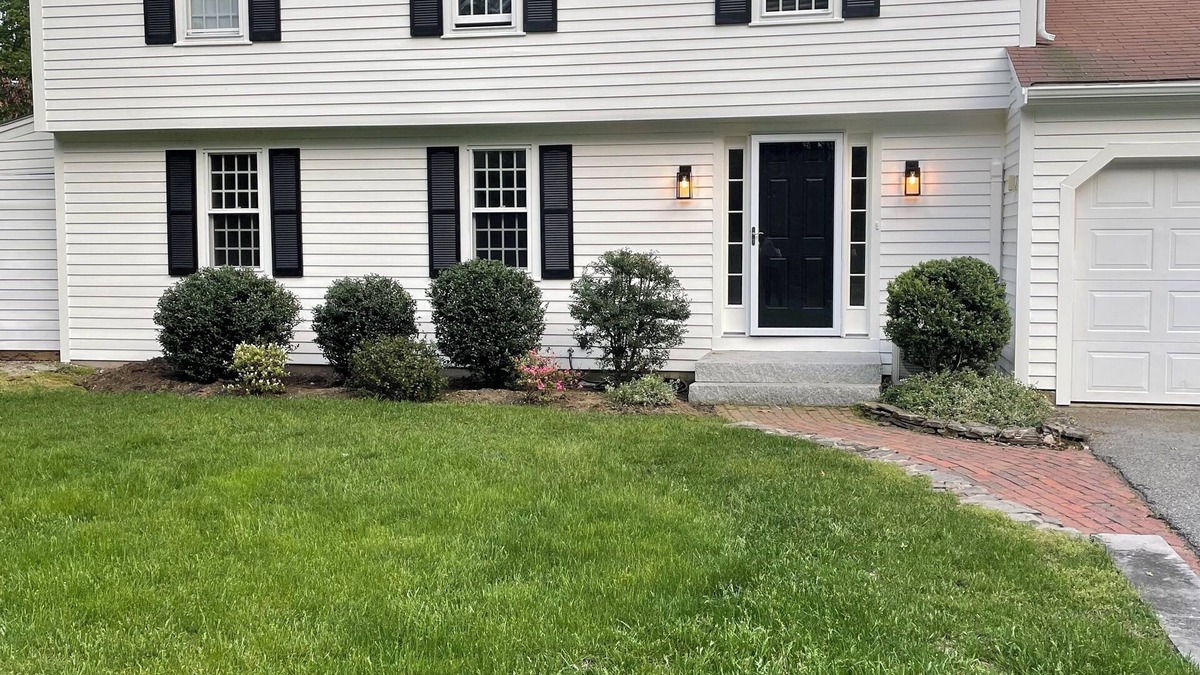 Duxbury House | Seaside Gem - updated classic in charming Duxbury - walk to town or sandy beach!