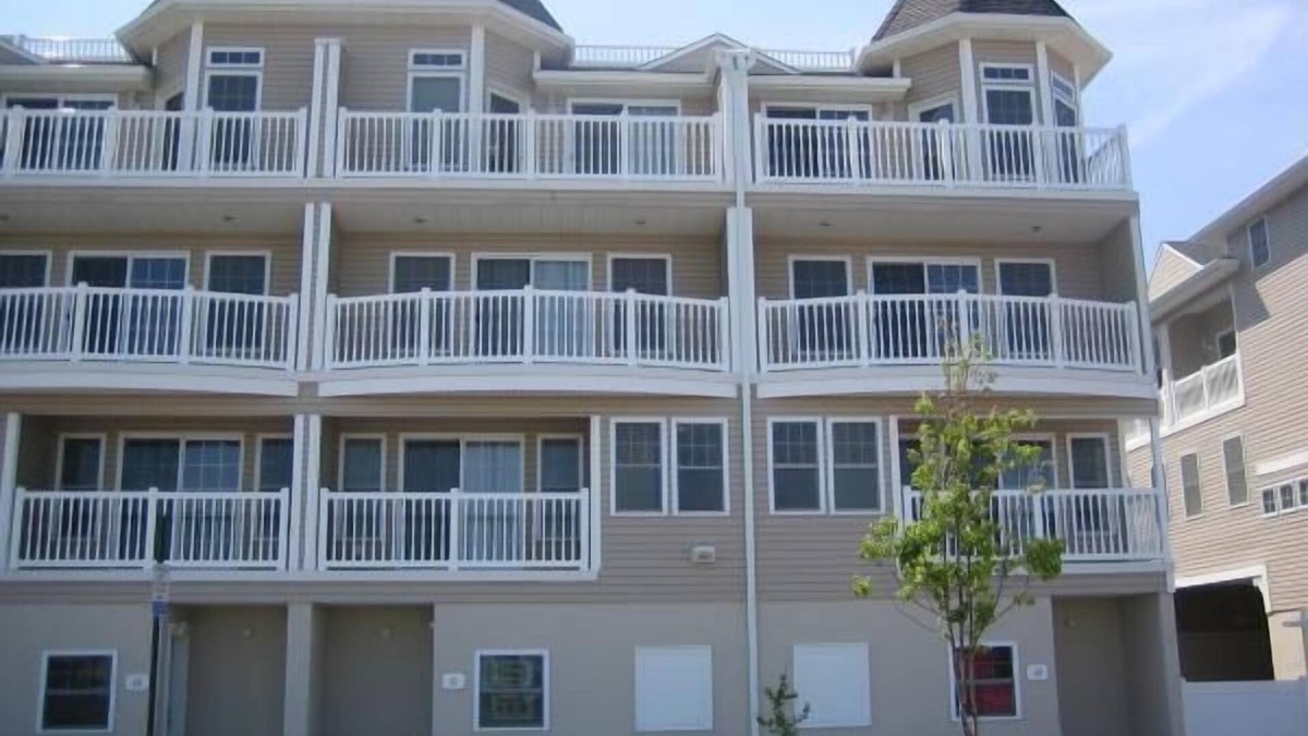Seaside Heights House | Seaside Heights, NJ - Home is 1 block from Beach - 25 or Older to Rent -