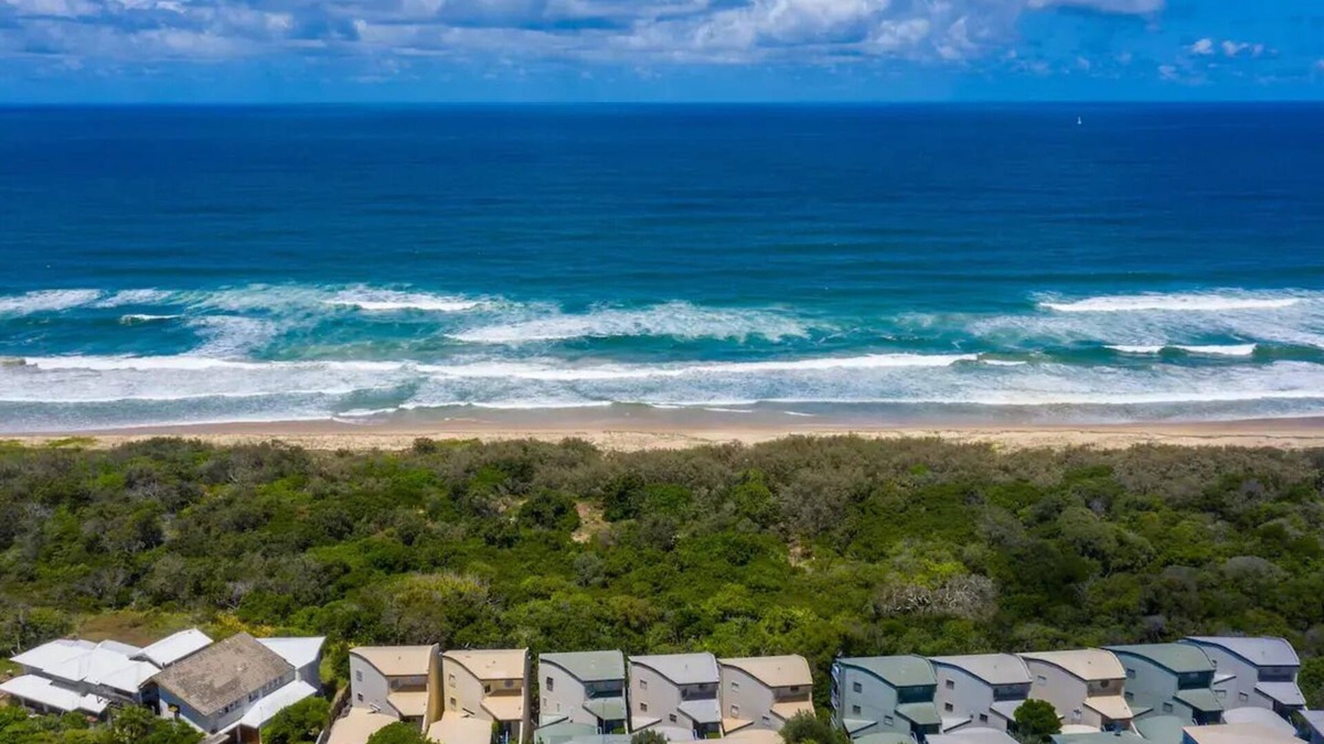 Sunshine Coast House | Seaside Home- Direct beach access & pet friendly