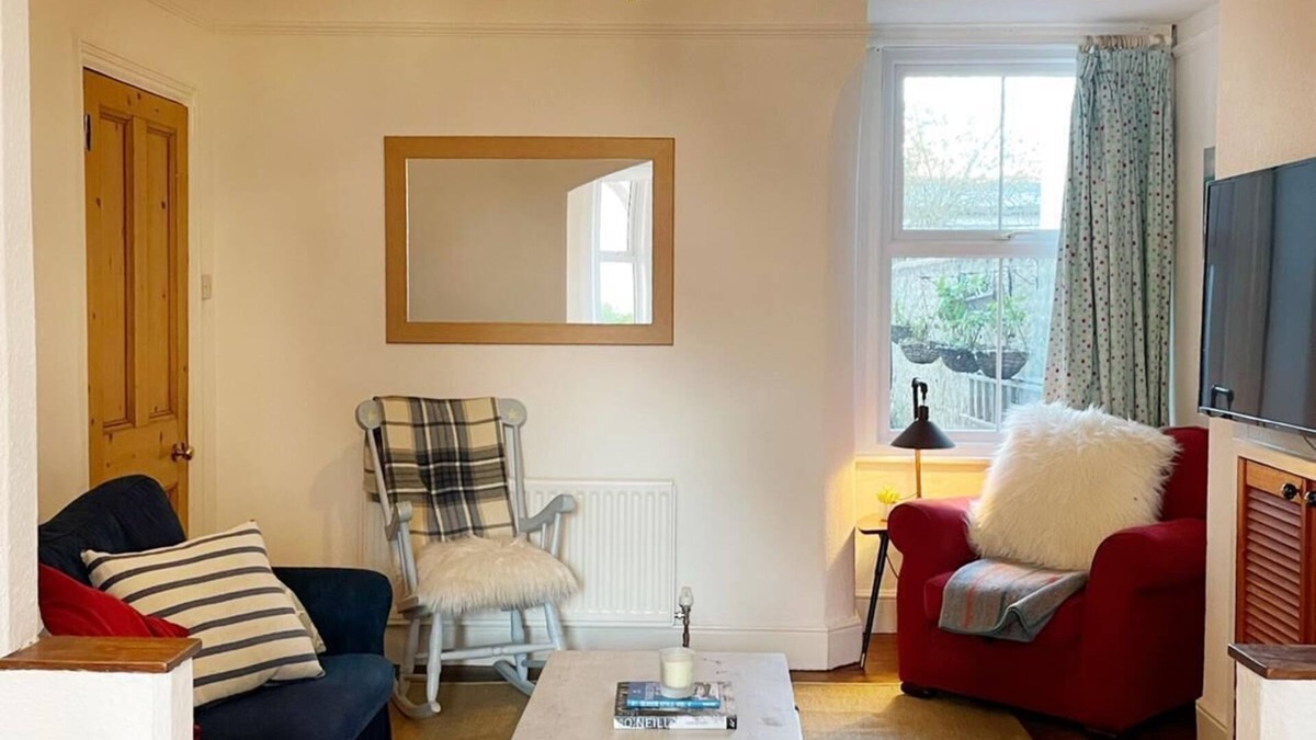 Littlehampton House | Seaside House - Large Family Home
