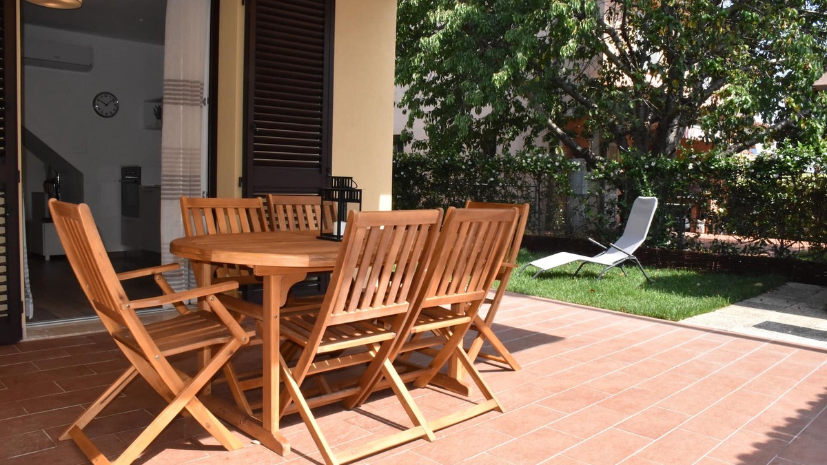 Follonica House | Seaside house with private garden