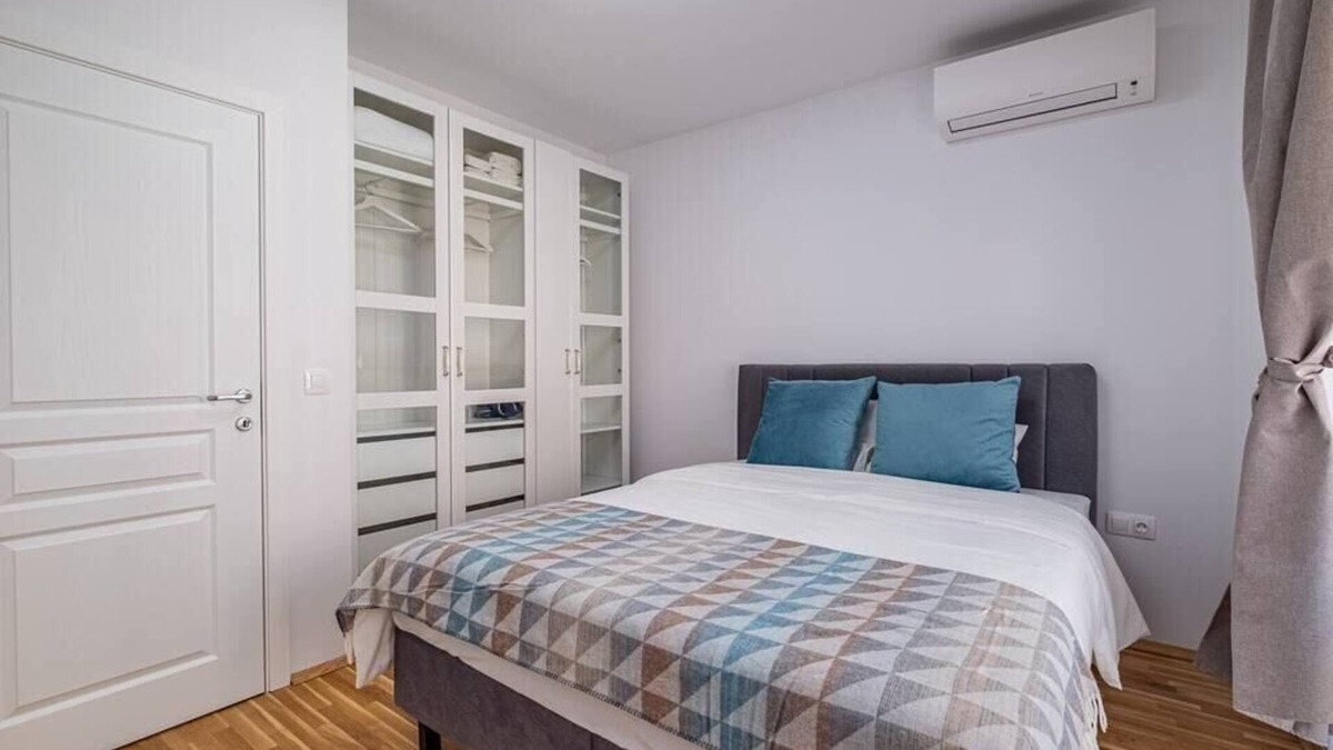Saints Constantine and Helena Apartment | Seaside Luxury Complex Apartment