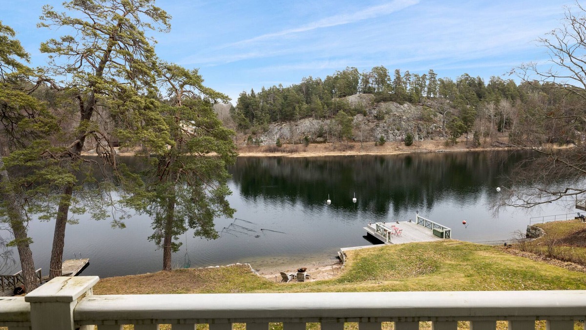 Saltsjo Boo Villa | Seaside plot Stockholm archipelago