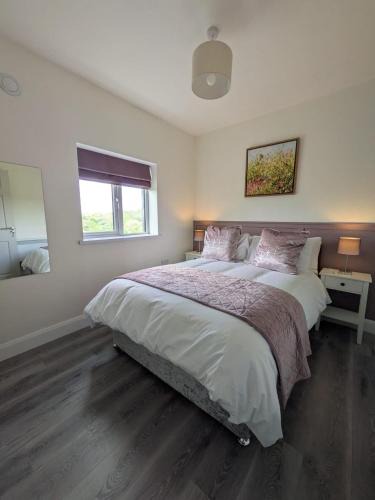 Inverin Apartment | Seaside Retreat - 4 Guests - Near Aran Islands