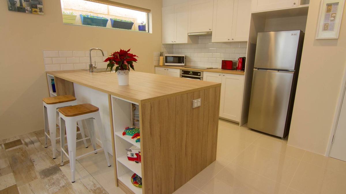 Quinns Rocks Apartment | Seaside Rocks Studio Apartment - Stay and relax