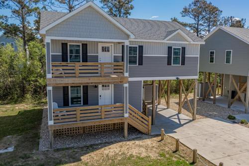 Colington House | Seaside Sanctuary