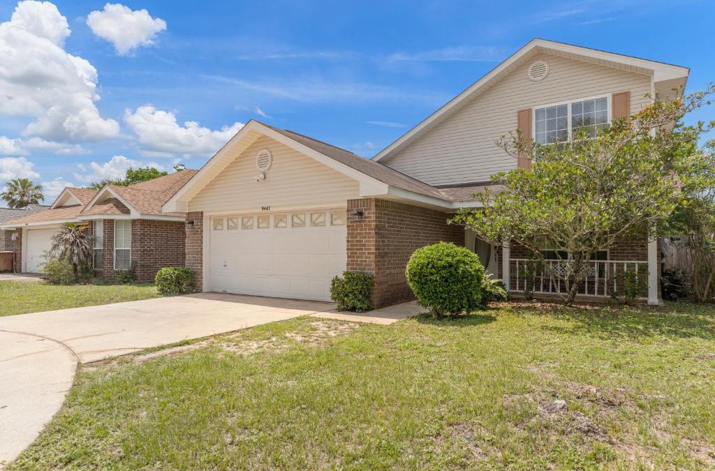 Navarre House | Seaside Sanctuary close to Navarre Beach!