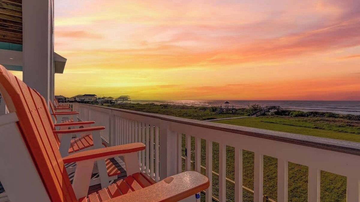 Galveston House | Seaside Sanctuary, Pool/Hot Tub