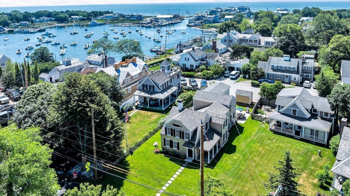 Harwich Port House | Seaside Sanctuary - Flexible Living Spaces In Harwich Port Village RPAM113
