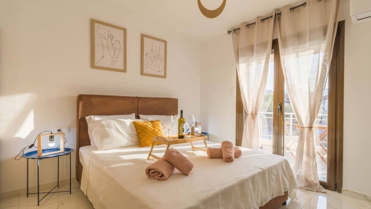 Kato Almiri Apartment | Seaside Serenity Suite in Loutra