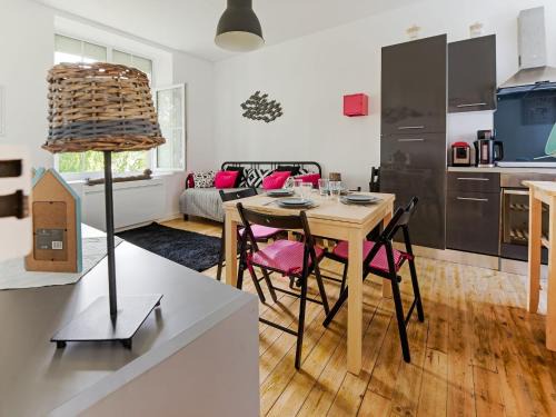 Isigny-sur-Mer Apartment | Seaside Serenity in Normandy