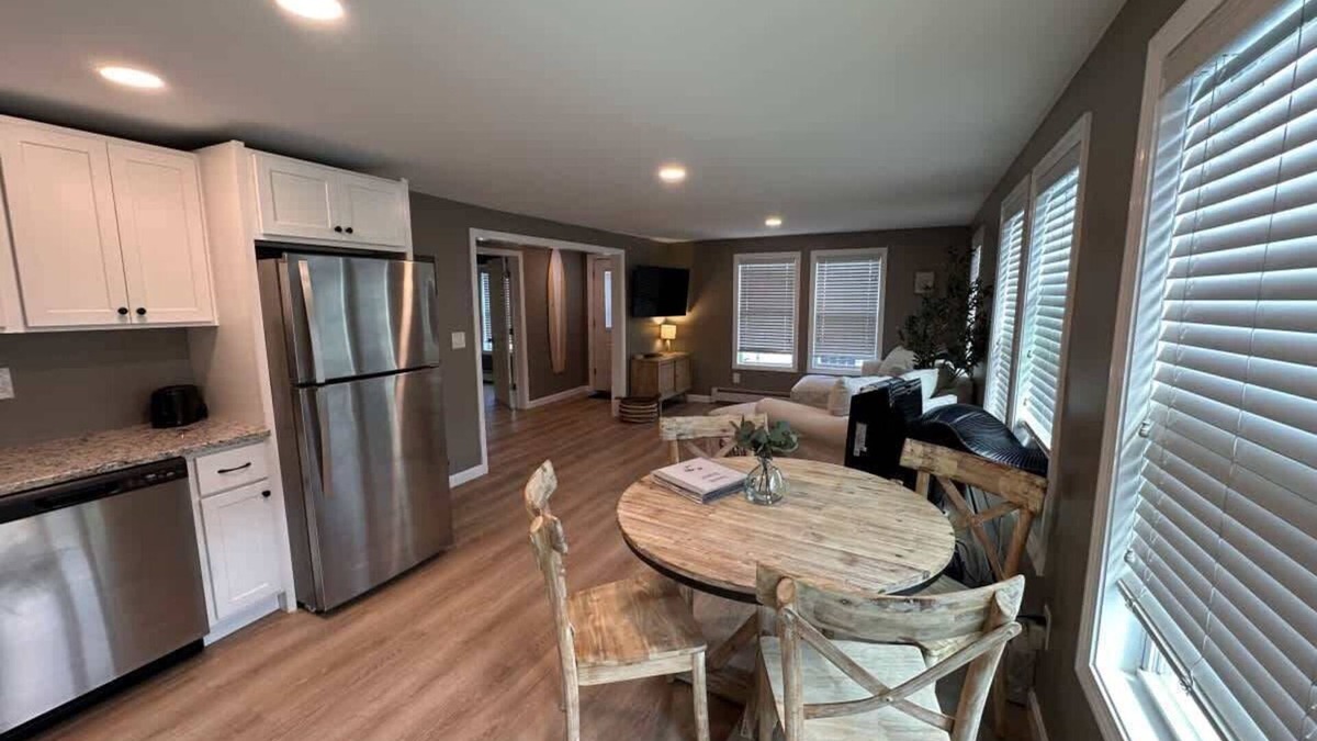 Seabrook Apartment | Seaside Shanty - Walk to Hampton & Seabrook Beach!