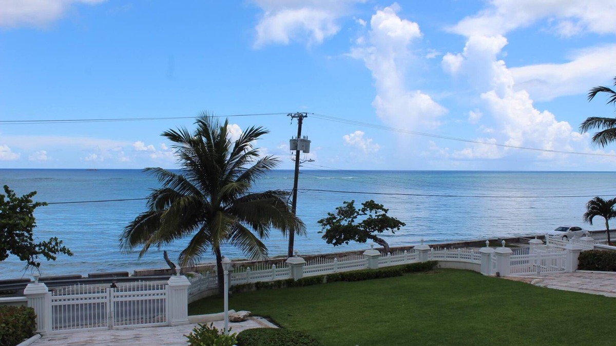 Gambier Apartment | Seaside Shores Condominium II