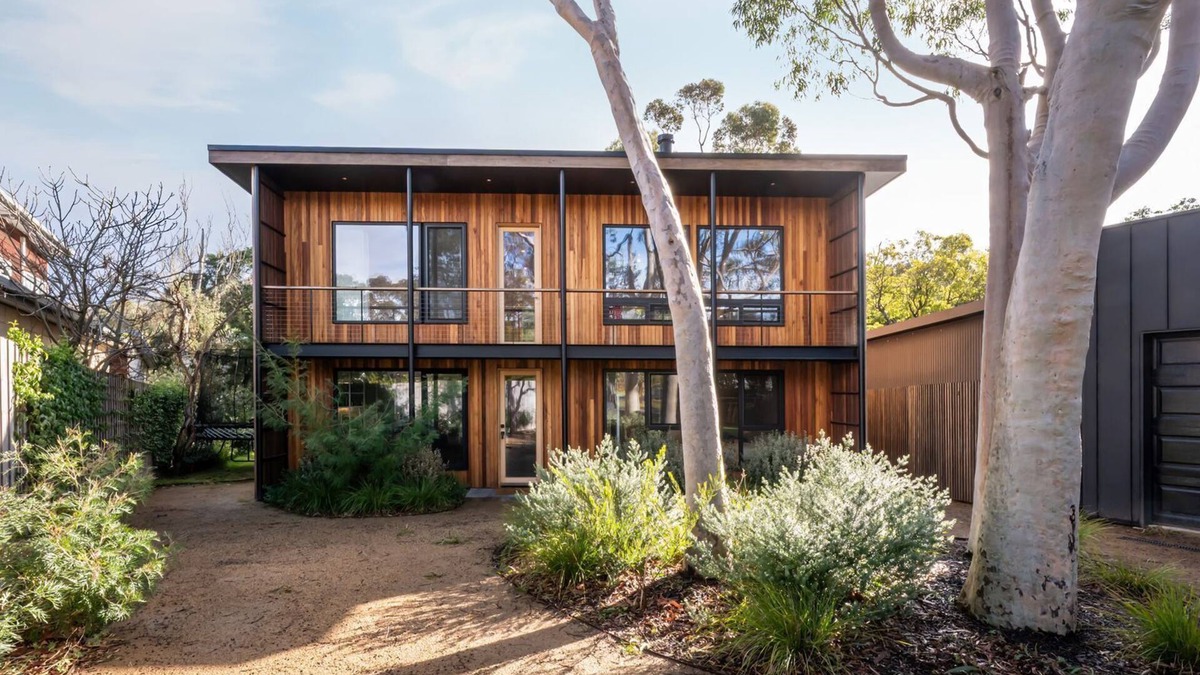 Somers House | Seasom in Somers by Property Mums