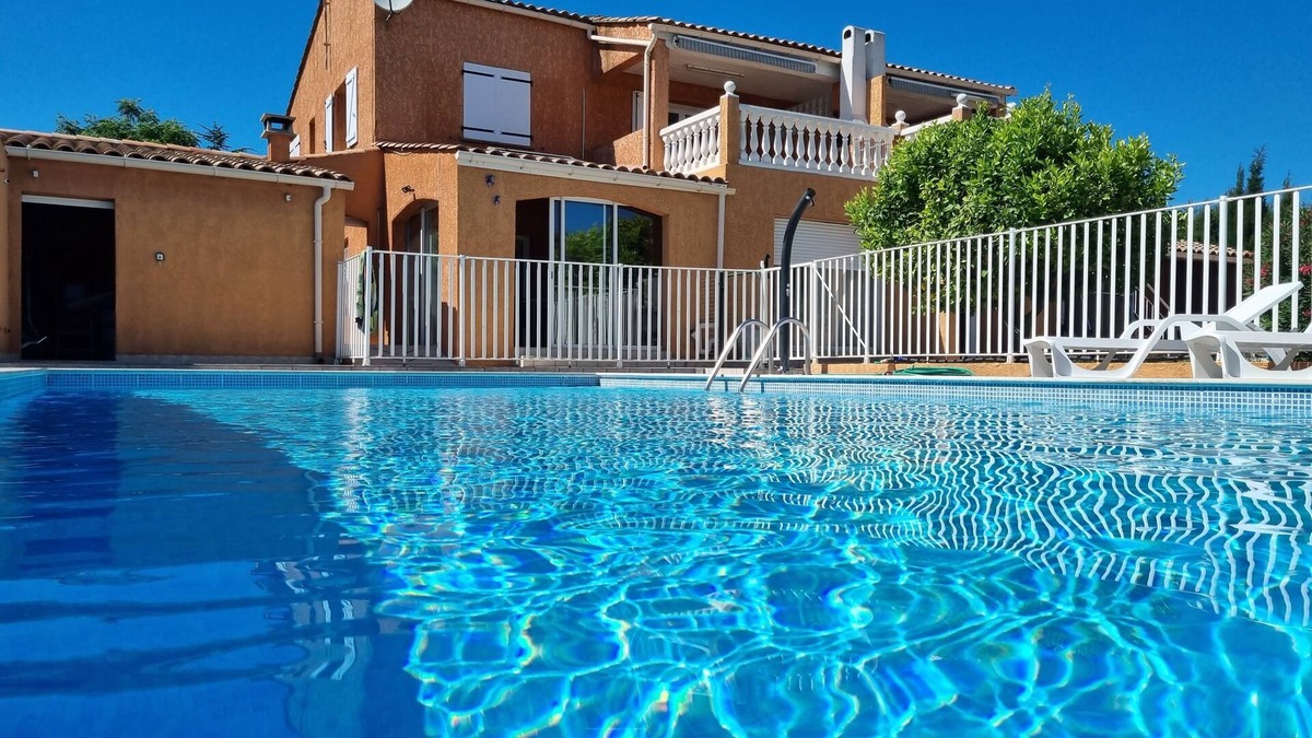 Caux Apartment | Seasonal rental of air-conditioned gîtes, swimming pool