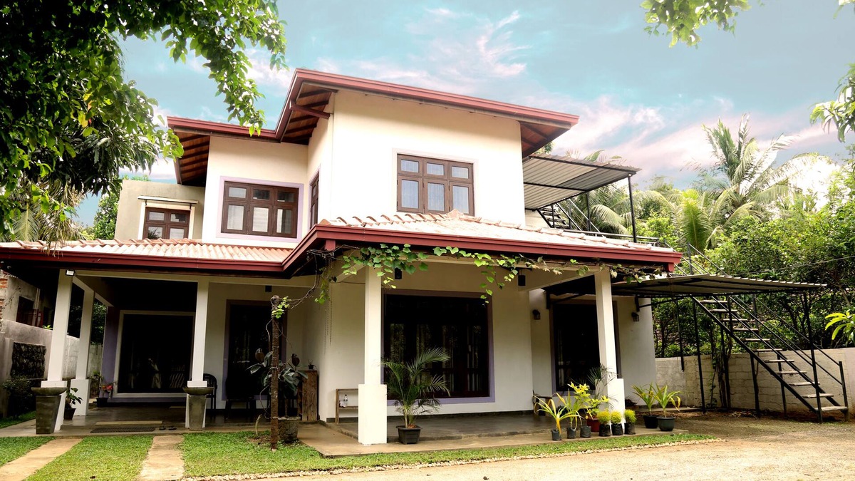 Dambulla Bed & Breakfast | Seasons Villa