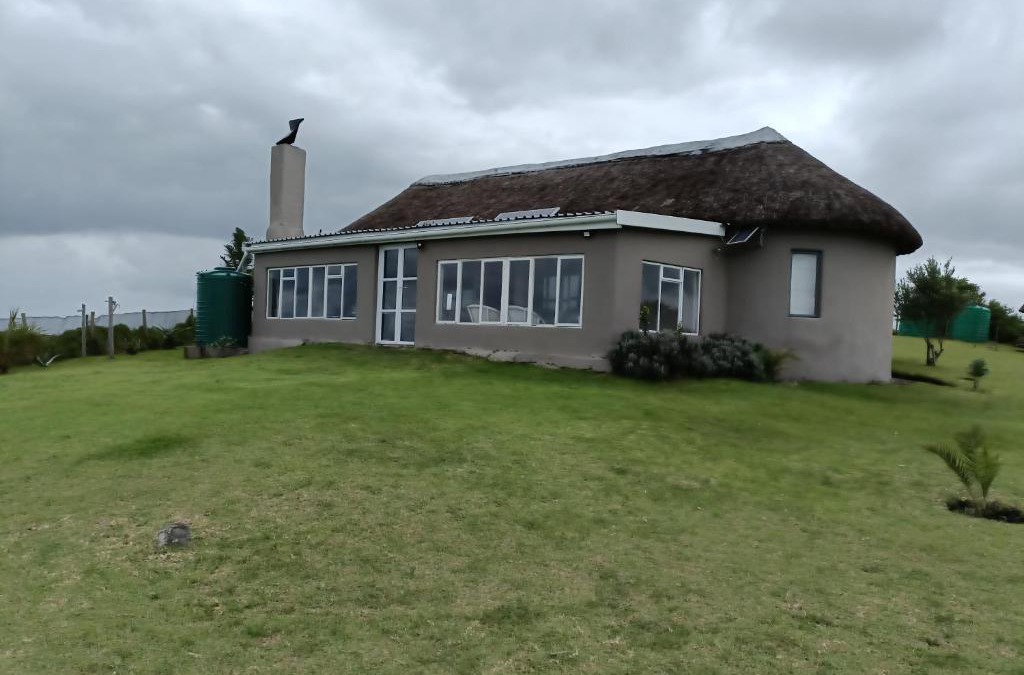 Mdumbi Ski Chalet | Seaview Cottage