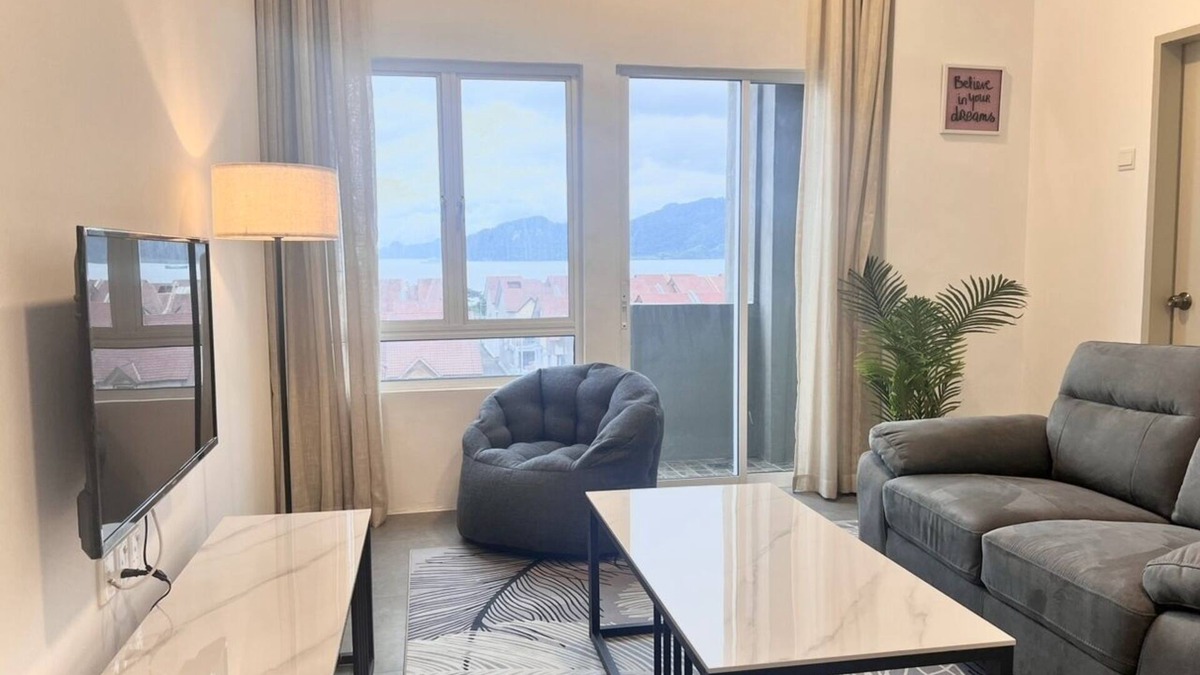 Kampung Pokok Asam Apartment | Seaview Cube l w/Rooftop Pool