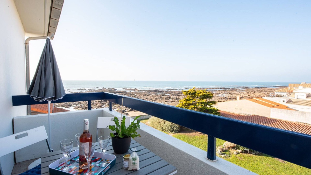 La Chaume Apartment | Seaview ! Flat for 4