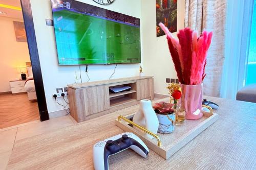 Al Hoora Apartment | Seaview Gamers Paradise with PS5