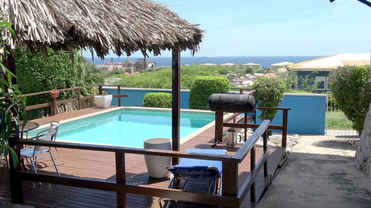 Willemstad Villa | Seaview Villa with Private Pool in very central location!
