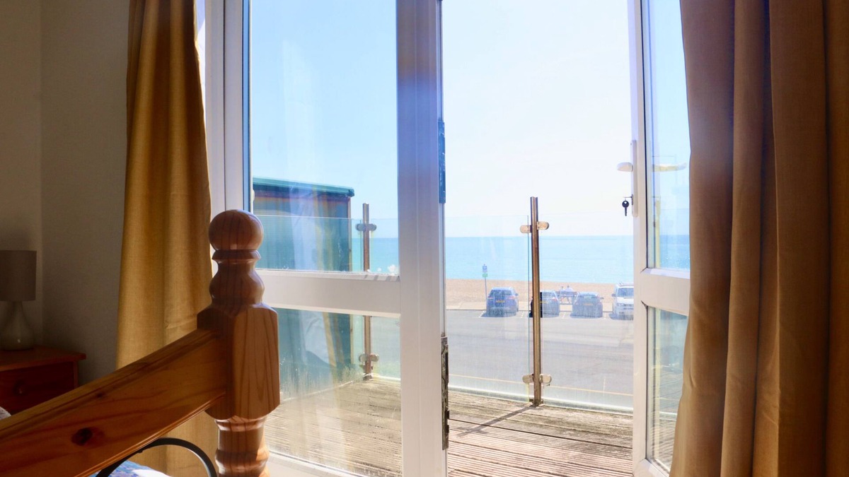 Seaford Apartment | Seaview your house on the sea.