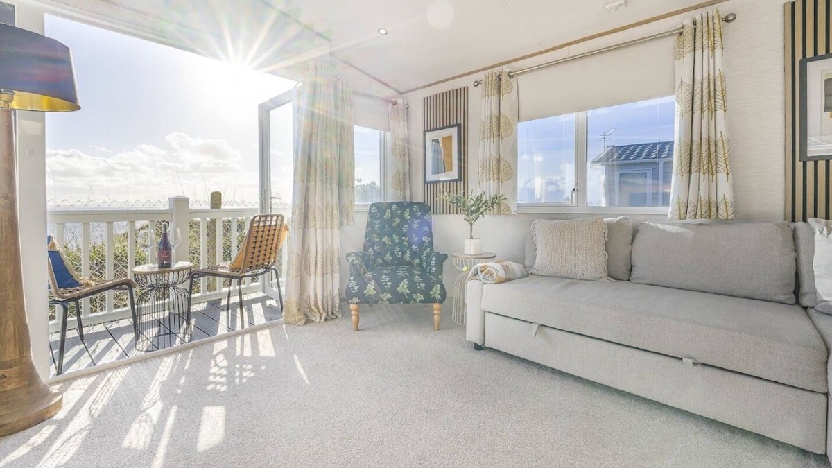 Rhoose House | Seaviews Porthkerry Holiday Park Sleeps 6