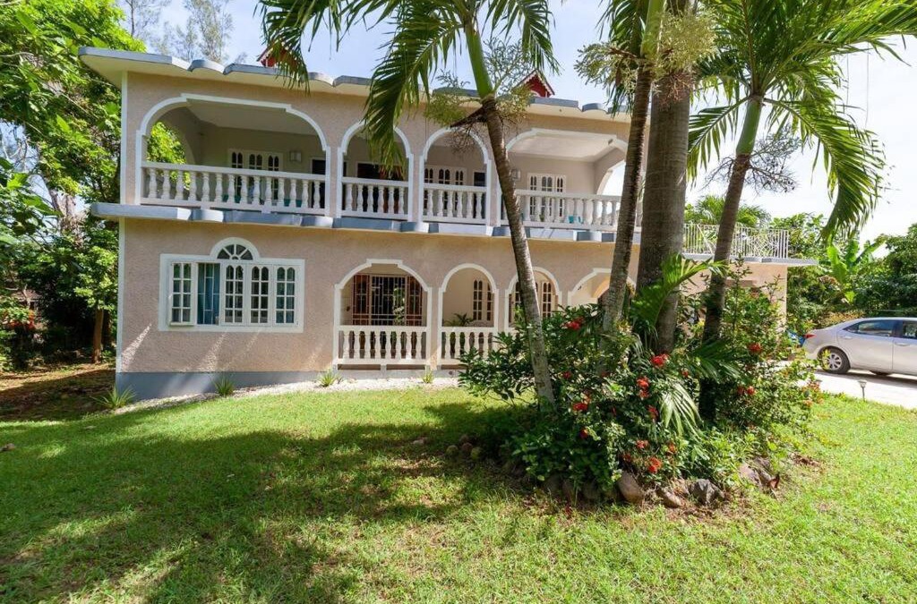 West End Villa | Seawest Cottage