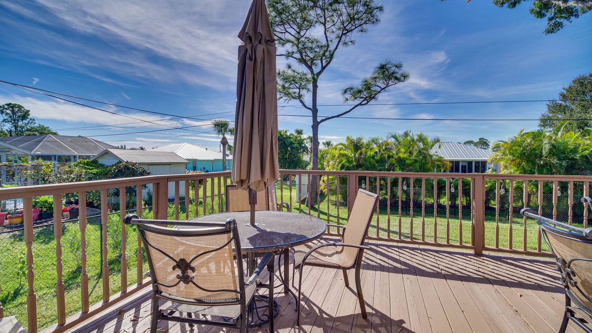 Sebastian Highlands House | Sebastian Home w/Large Deck Near Golfing & Beach