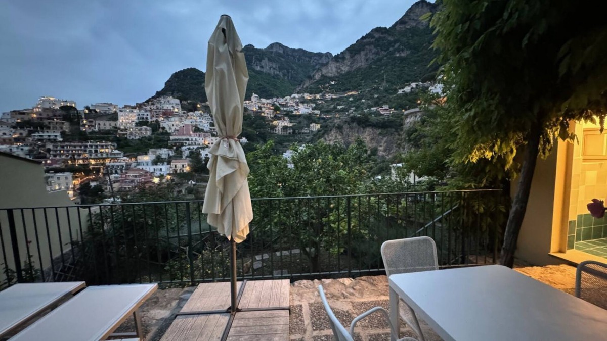 Arienzo Apartment | Sebastien Garden along via Marconi Positano