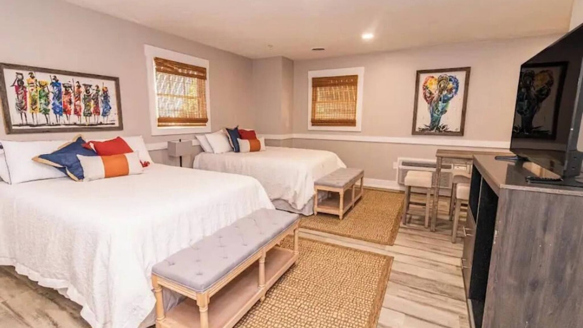 Wirtz Resort | SEBOU, a cozy stay for four in the lodge of Karoo at Smith Mountain Lake