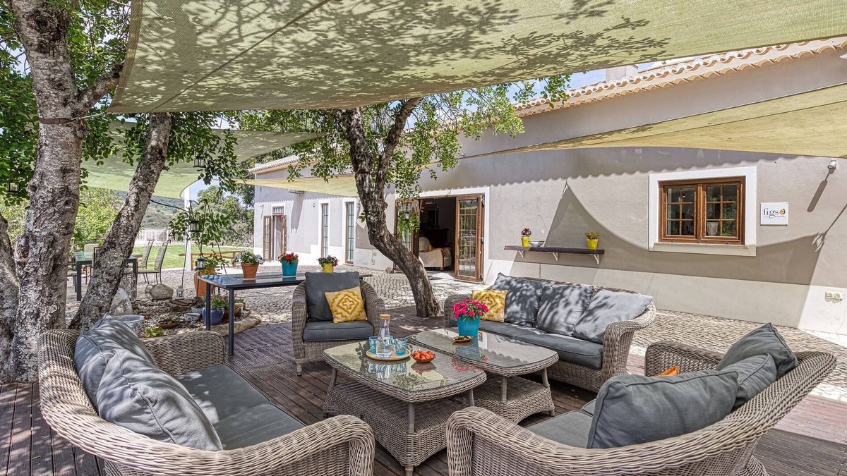 Sao Bartolomeu de Messines Villa | Secluded setting in the peace Algarve countryside with spectacular sunsets