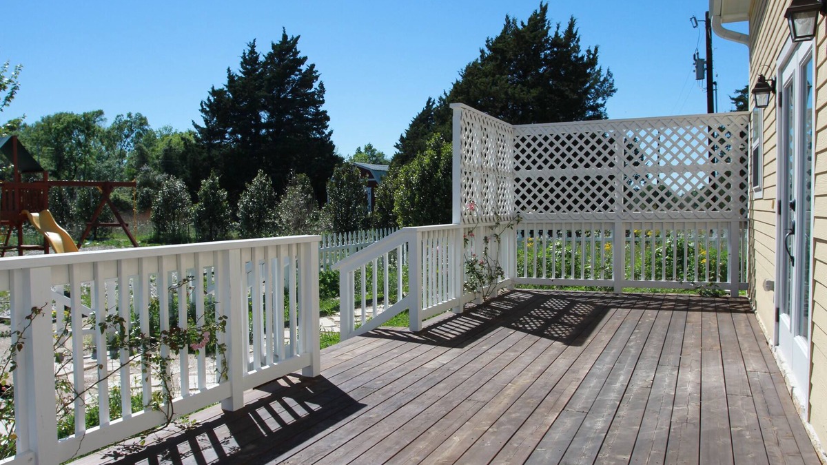 Brenham House | Secluded 1 BR cottage on over 7 acres 4.5 mi from Chappell Hill
