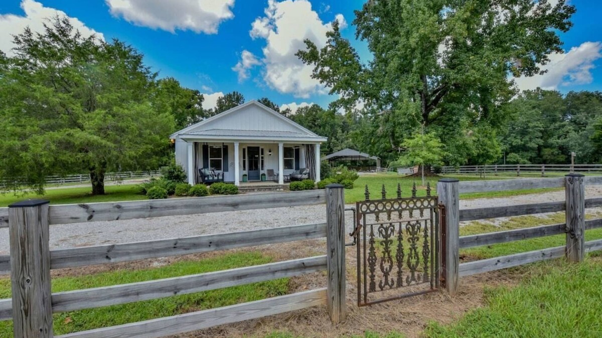 Tuscaloosa House | Secluded 10 acre estate 10 miles from UA w/4BR
