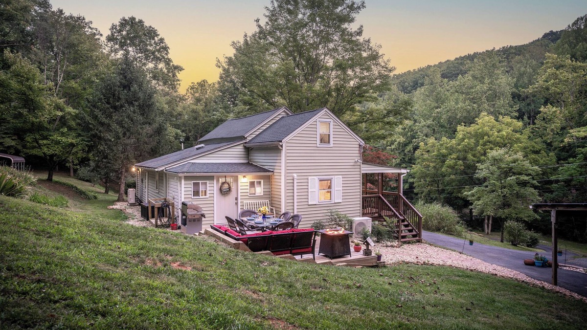 Afton House | Secluded 20+ Acre Retreat Near Brew & Wine Trails