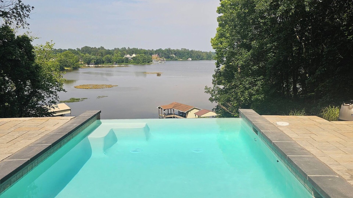 Louisa Resort | Secluded 3 Acre 5 BR Resort w/Private Heated Salt-Water Pool, Hot tub, Boat Dock