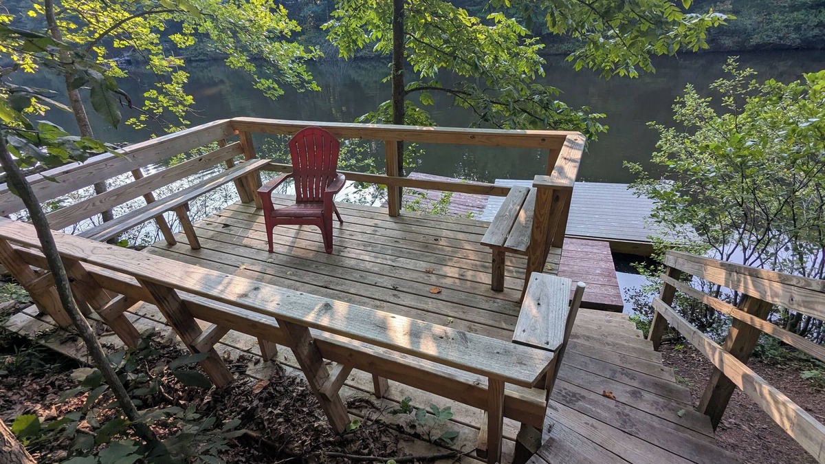 Sleepy Hollow House | Secluded 3-bedroom, 2-loft lakefront house in private Sleepy Hollow community.