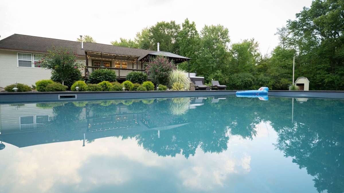 Oberlin House | Secluded 5 acre getaway heated inground pool 6 person hot tub