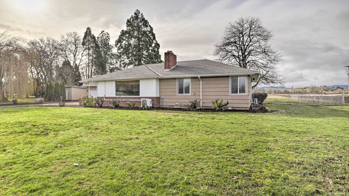 Albany House | Secluded Albany Escape, Pet Friendly w/Fee