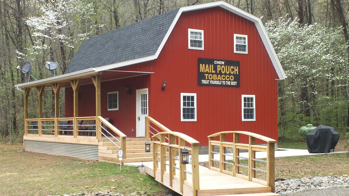 Peebles Cabin | Secluded Amish-Built Cabin-Pond & Firepit on 6 Private Acres! Best Star-Gazing!