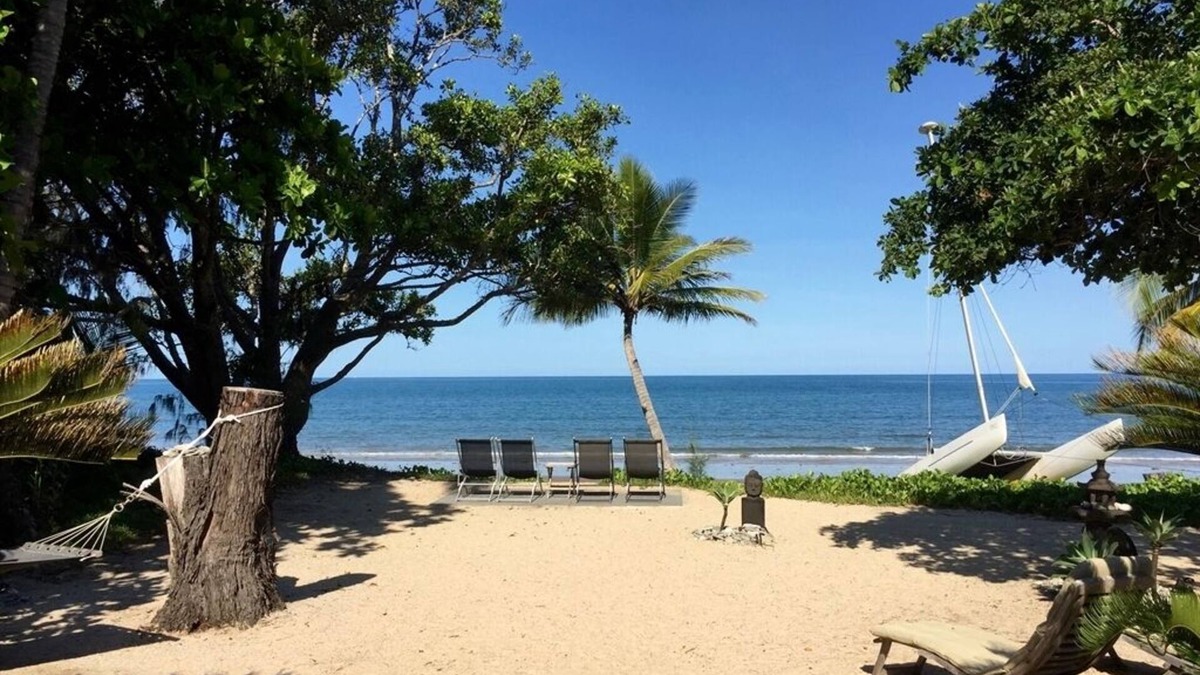 Oak Beach House | Secluded and beautiful, Tali Beach House on Oak Beach is a first-class absolute beachfront hideaway