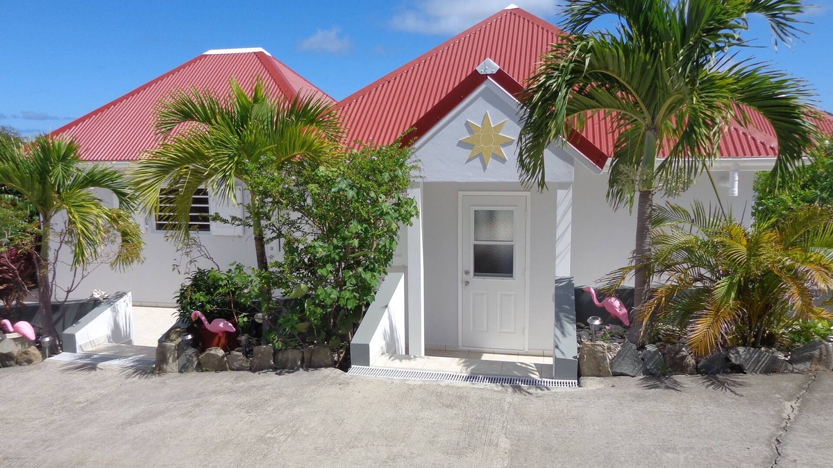 Lurin Villa | Secluded and Romantic Villa Overlooking St. Jean Bay