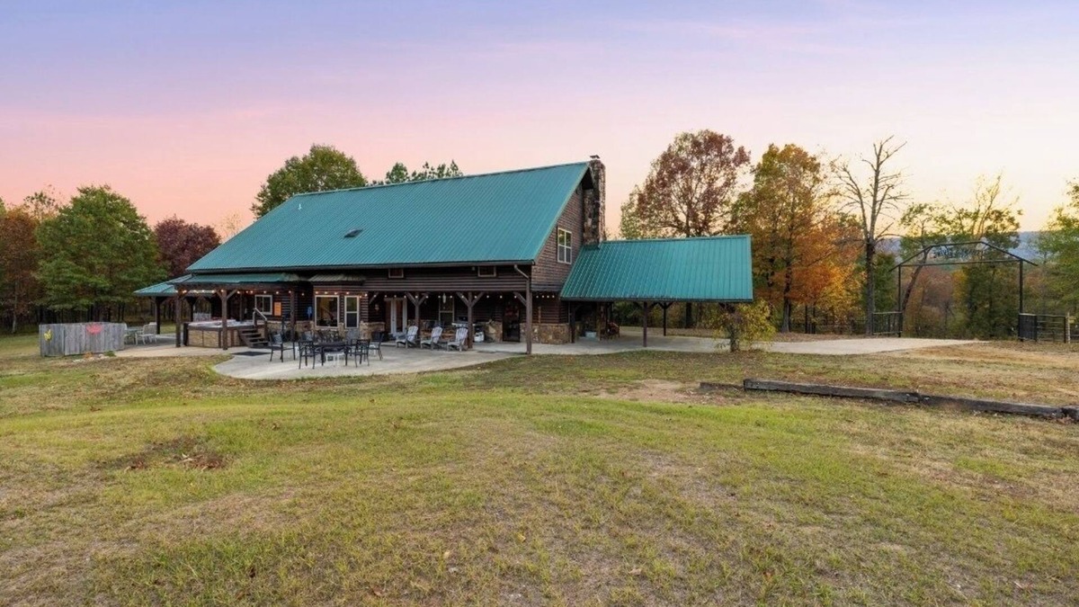 Octavia House | Secluded and Spacious in Southeast Oklahoma